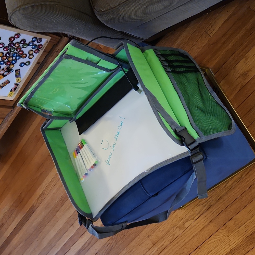 NIP kids travel tray desk